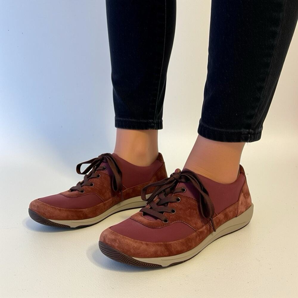 Dansko Burgundy Suede Casual sneakers Walking Shoes Size 40 US 9.5 Light Comfort